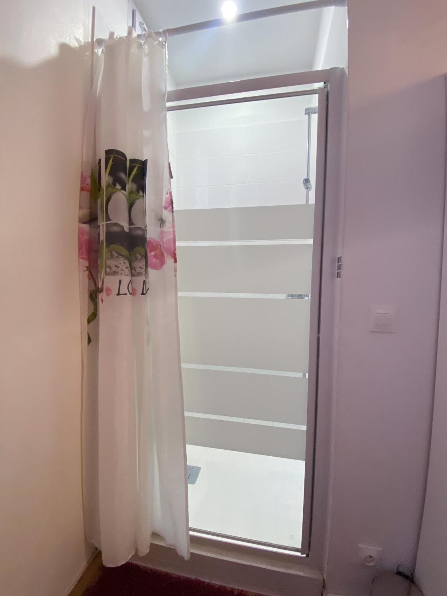 Nice Apartment Ideal To Visit Paris Clichy Εξωτερικό φωτογραφία